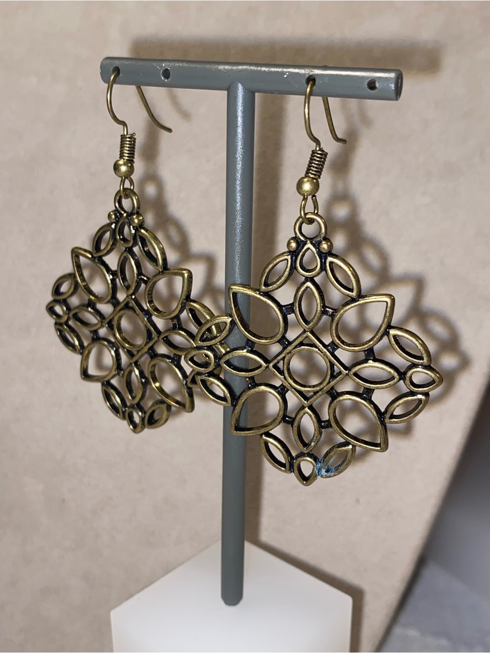 Vintage-Inspired Gold Filigree Drop Earrings - Women's Jewelry